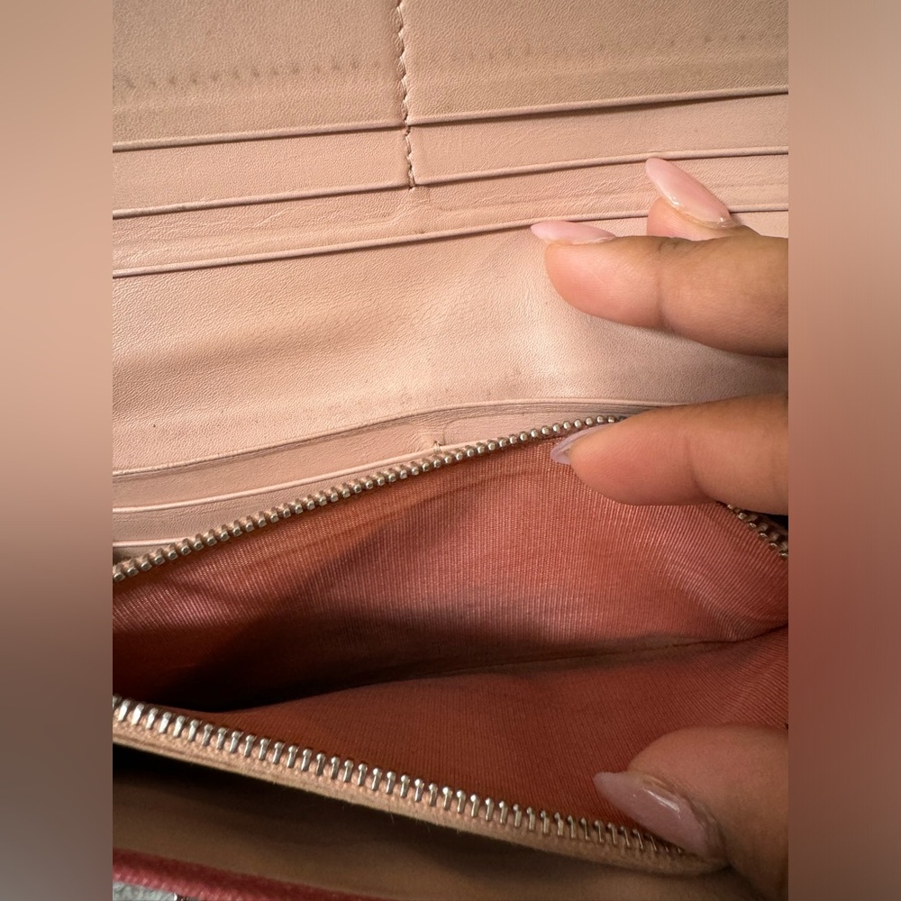 ✨🛍️ Pre-loved Prada Pink Saffiano Leather Wallet with COA. EUC. - Picture 8 of 15